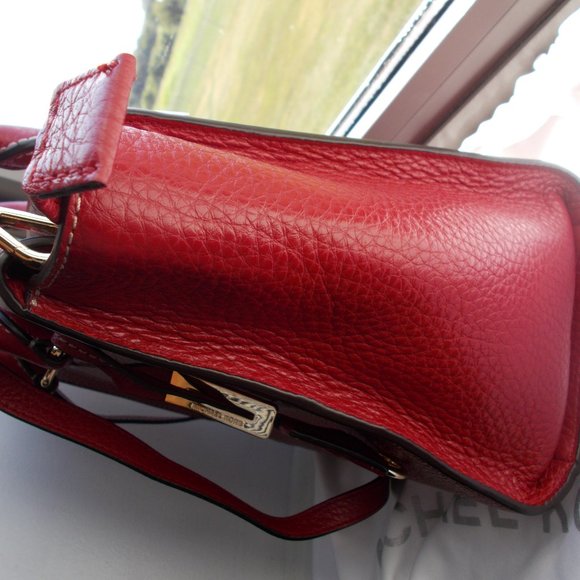Michael Kors Red Leather Shoulder Handbag - Picture 8 of 9